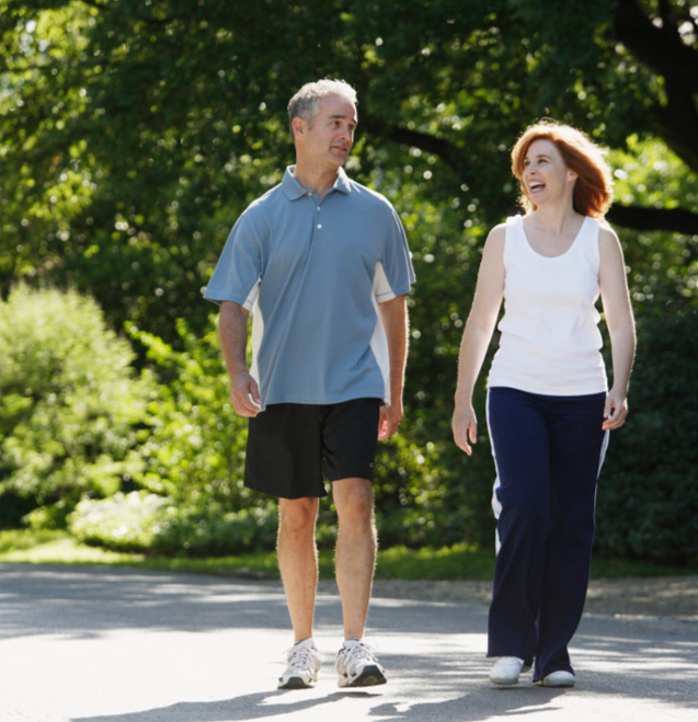 |中老年人每天坚持走路,到底是养血管,还是伤血管呢?早点搞清楚