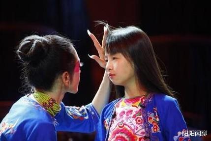 女孩|娱乐圈就是个大染缸，跳进来的这5个女孩，个个都变了样