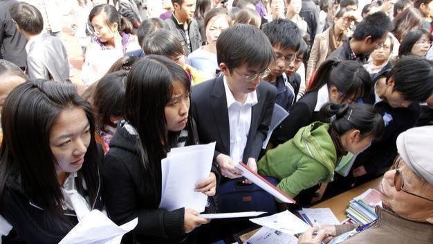 UFO|“让我加班，门都没有”，00后拒绝加班后被开除，反手将公司举报