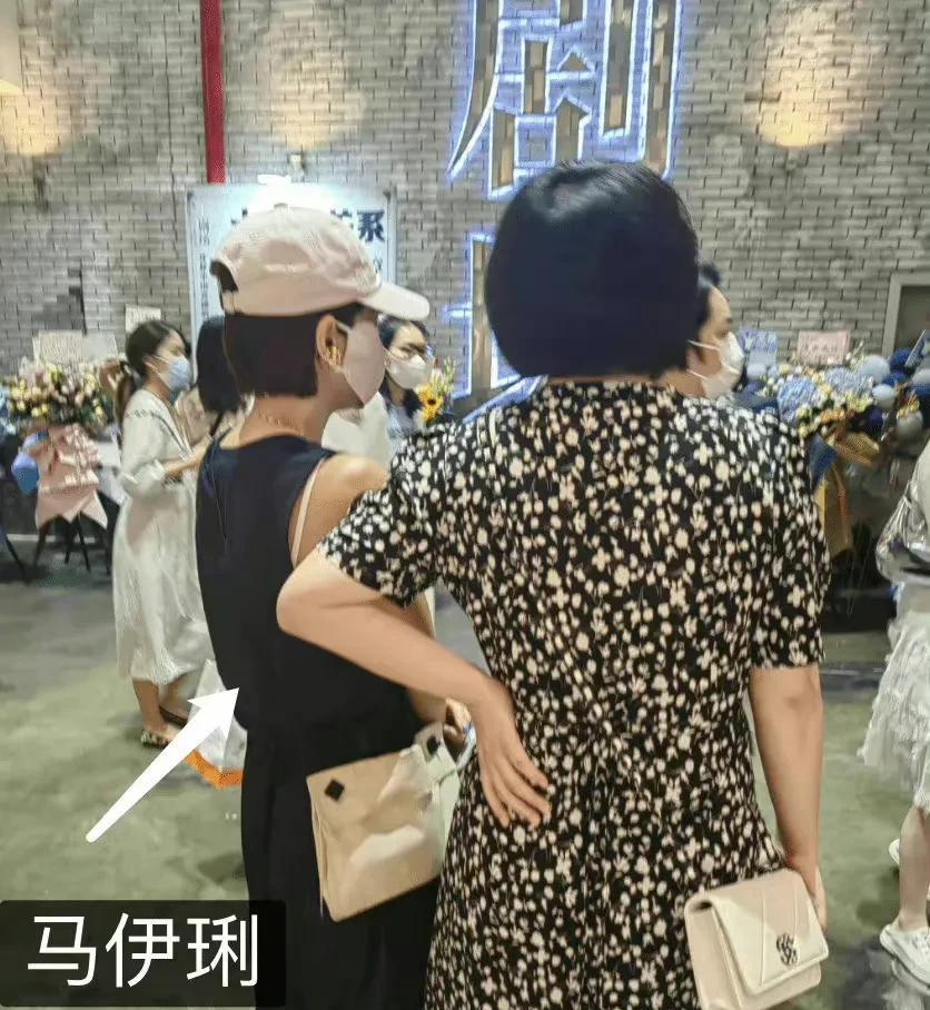 姚笛|张歆艺近照意外撞脸姚笛!好友朱丹素颜出镜太真实