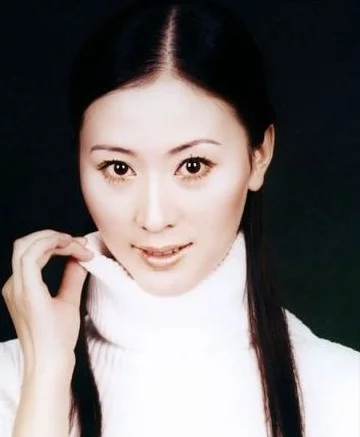 汤加丽|拍写真走红，被丈夫抛弃、遭父亲指责，汤加丽如今后悔了吗？