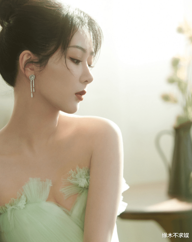 杨紫|顶流明星恋爱观:杨紫很实际,王俊凯太挑剔,肖战疑意有所指!