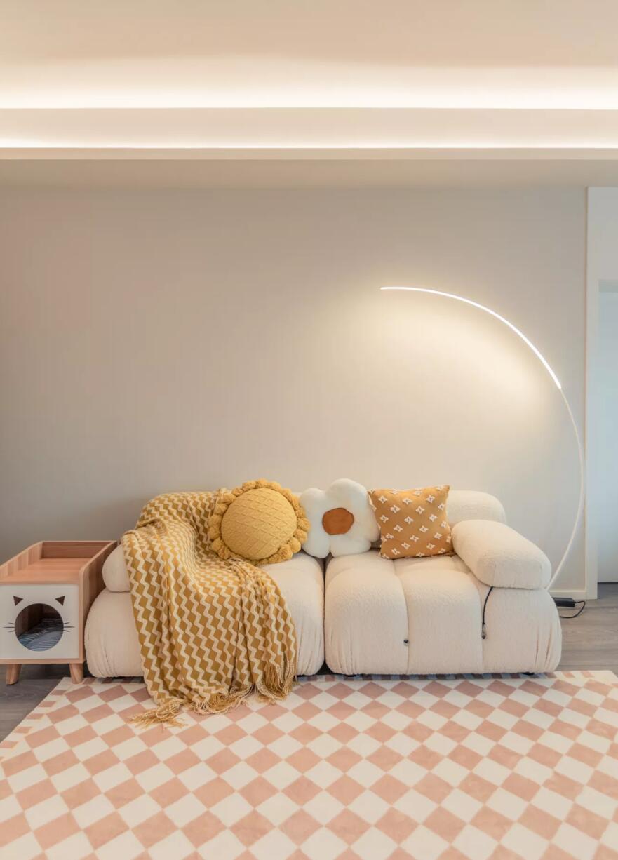 为了孩子,她搬进70㎡老破小,改造后,变身无敌江景小屋