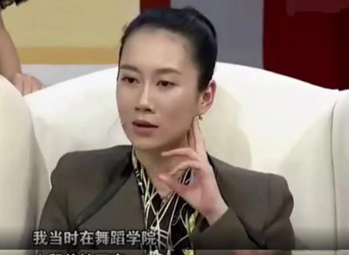 贺岁档|演员温峥嵘:戏红人不红,隐婚初恋结婚生子,43岁不忘初心