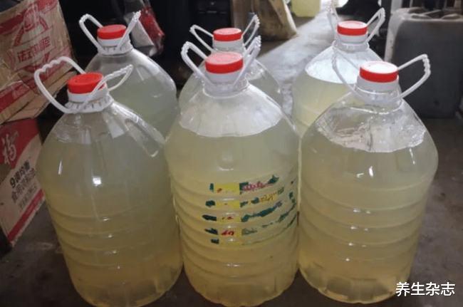 甲状腺|医生紧急叫停:厨房常用“1洗洁精”,正在挖空你的甲状腺,尽快扔