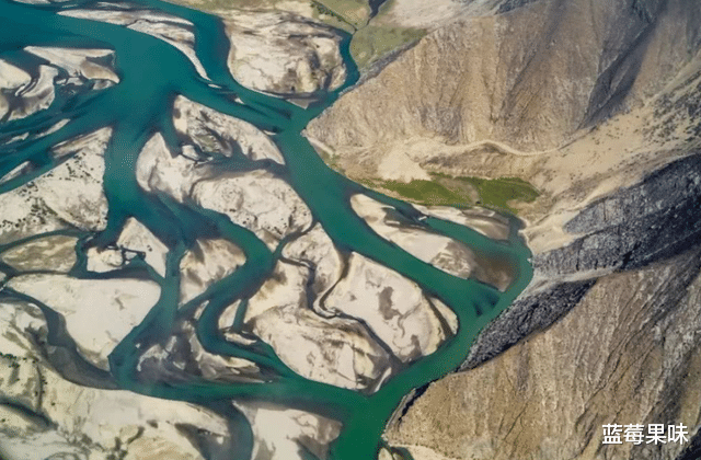 普陀|把雅鲁藏布江水引入塔里木盆地会如何？造出超过青海湖30倍的大湖
