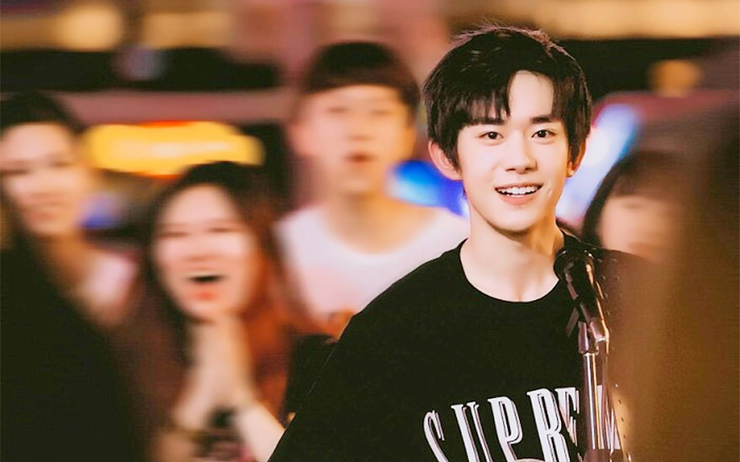 易烊千玺|易烊千玺:生在娱乐圈却没有长成娱乐圈的样子