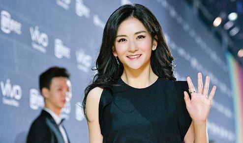 谢娜|主持一姐谢娜，如今全是差评，狼狈至极