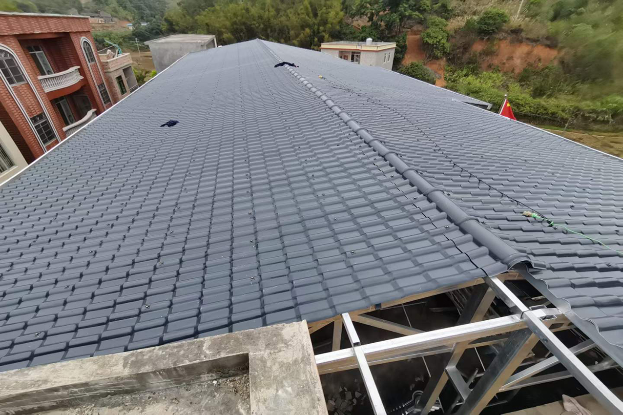 防水|钢结构+合成树脂瓦，隔热效果真的太好了，实用又省钱