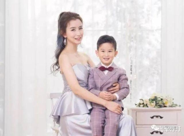 伏玟晓|一婚嫁给认识7天男嘉宾,二婚嫁给富二代,如今34岁婚姻生活很幸福