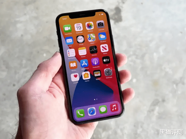 iphone11|4GB+A13+顶级LCD,昔日经典iPhone降到新低价,还能再战2年吗?