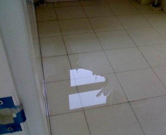 卫生间漏水就要重新装修?学会3个办法,轻松解决卫生间漏水问题