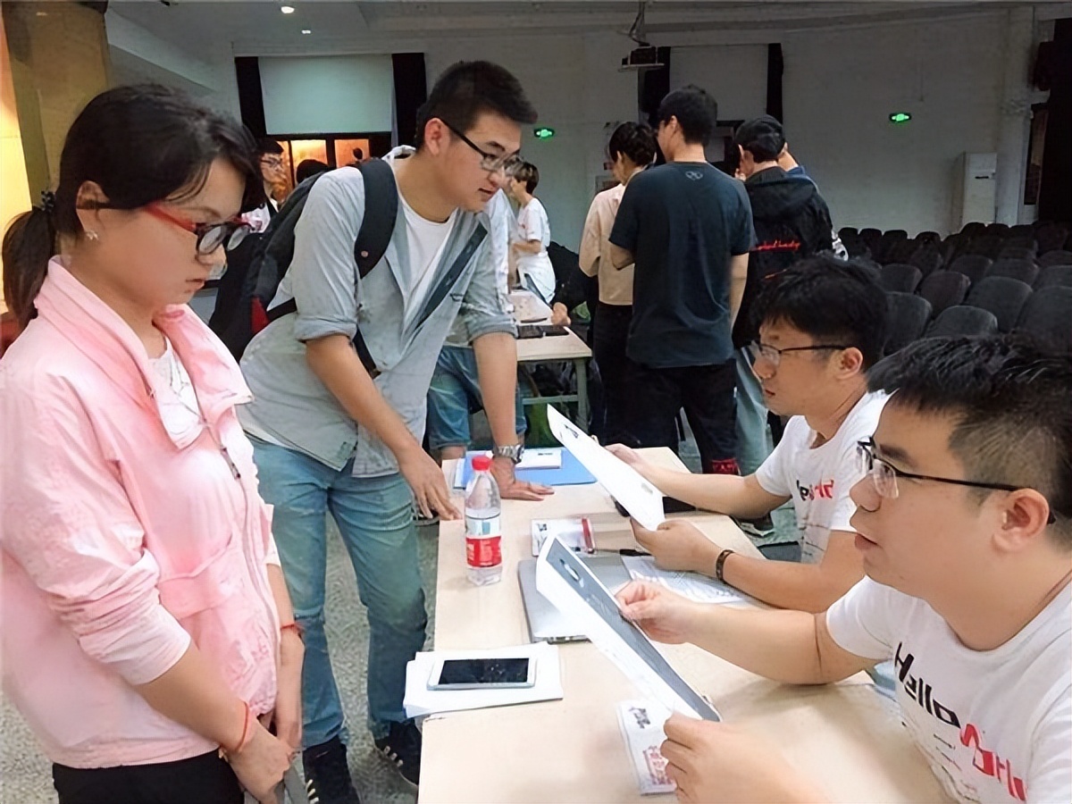 秦海璐|一旦丢了“应届生”身份，会失去多少机会？恐将无缘这些单位