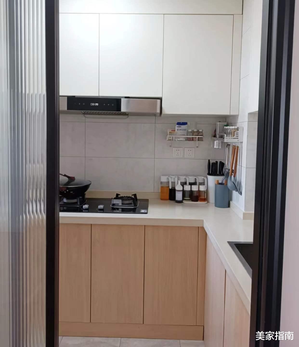 不吊顶不跟风,95后小两口9万元装65㎡两居室,网友:好精致