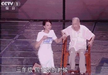 浙江环卫工被逼当街下跪照片流出:做人最忌讳的,是太有身份感