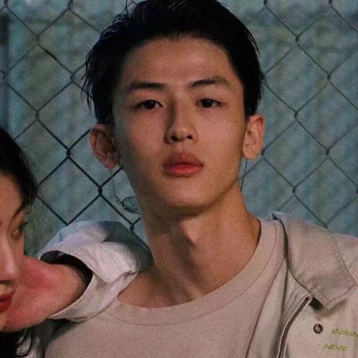 |来一波酷酷的头像