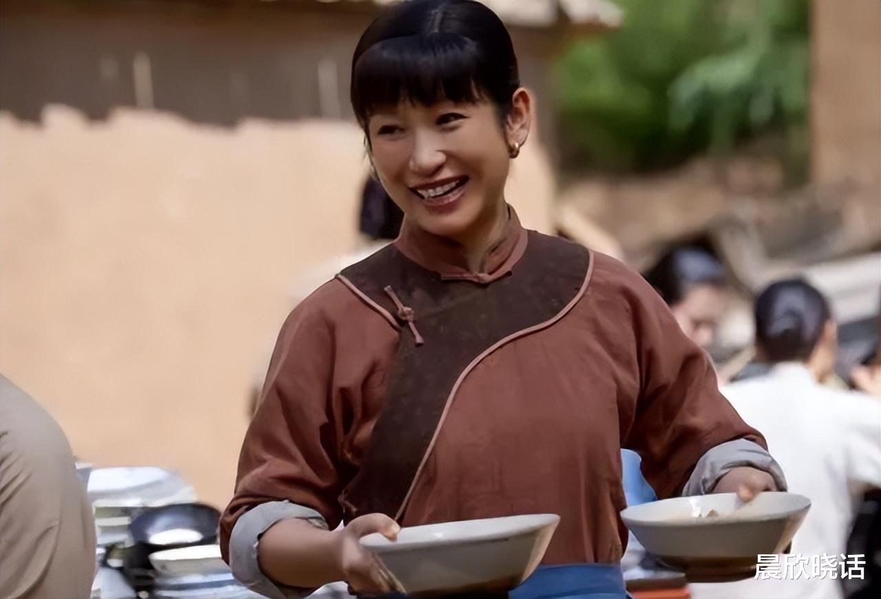 邵雨轩|“村妇”别瞎演!把赵丽颖、秦海璐和刘琳放一块看,高下立判