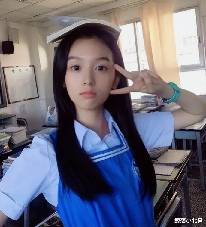 娱乐圈|娱乐圈公认的花瓶,靠颜值闯出一片天地