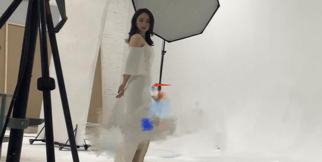 董璇|高调离婚!已经怀了二胎,是新欢的?!