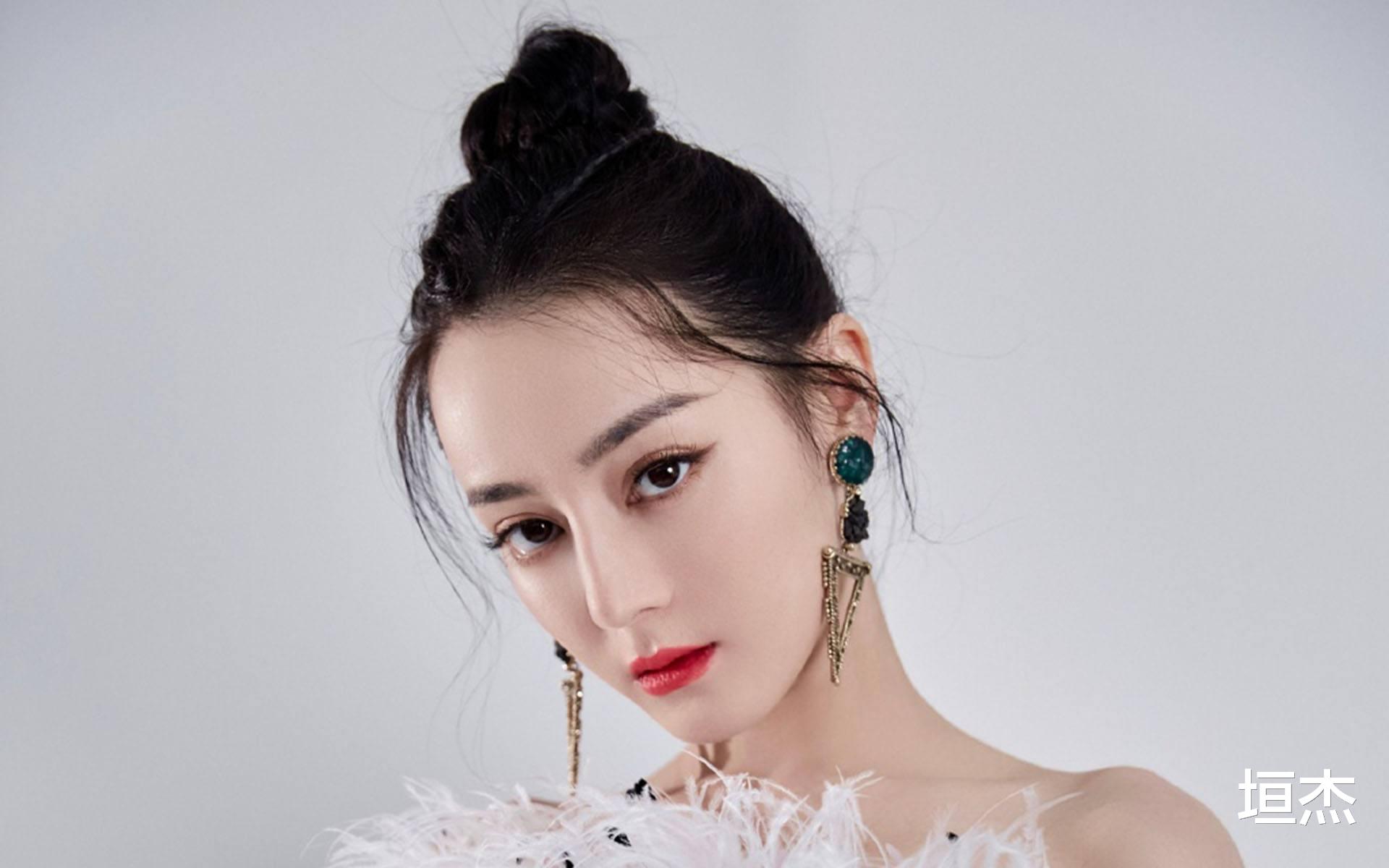 生图|痘痘脸、赘肉、五五分！生图里的“女神”明星，都因“照骗”翻车