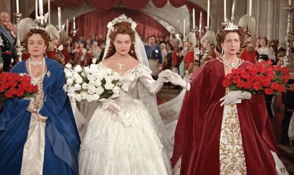 茜茜公主|《茜茜公主》里的女人，到底有多可怕？