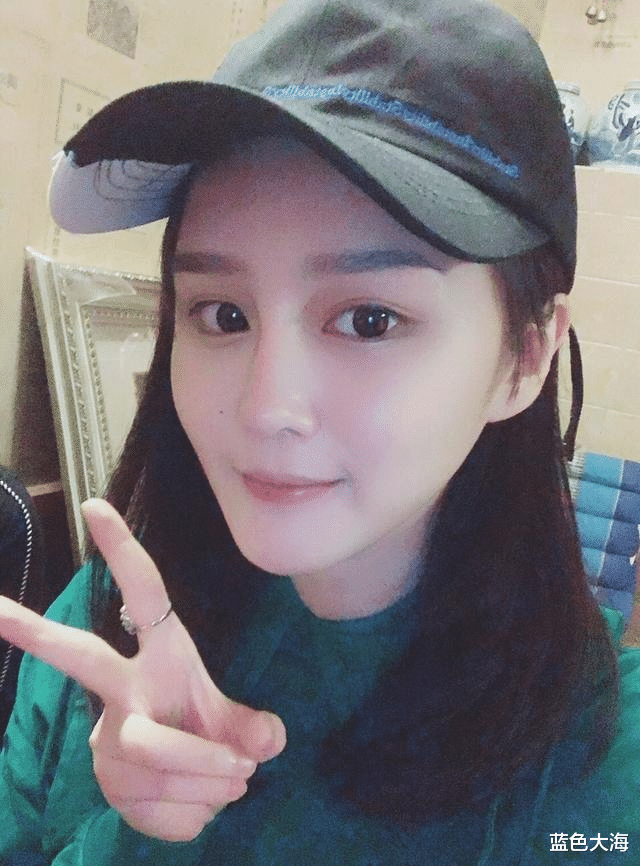 赵本山|同样是赵本山的女儿,赵玉芳和球球却活成了完全相反的样子