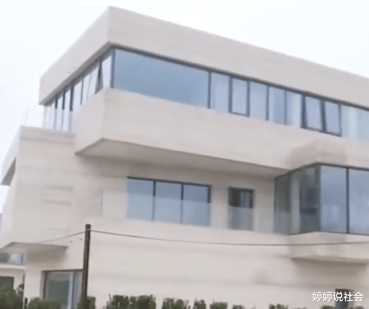 浙江一农村自建房因设计走红,却遭房主吐槽:弄成这样气都气死了