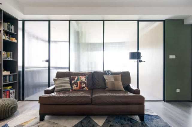 电视墙、沙发墙都舍弃!他为孩子,打造这套“互动”之家,羡慕