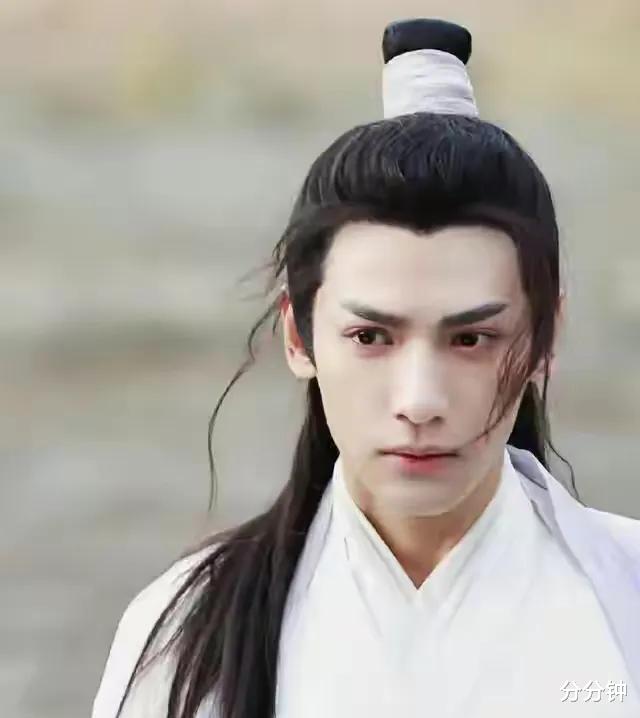 皓衣行|《皓衣行》被埋两年，罗云熙、陈瑶造型遭挪用，《长月》也遭殃？