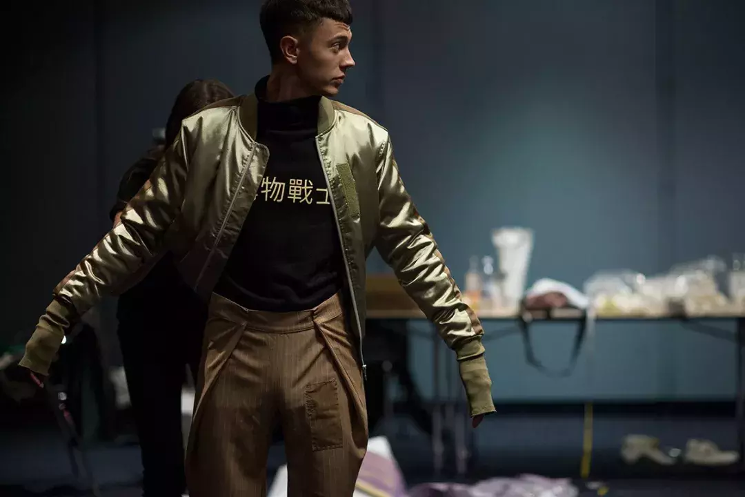 时尚圈里，全世界都在学中国字