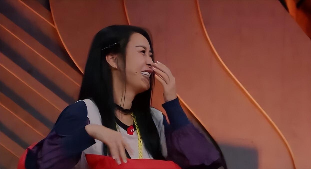 二喜|《二喜》出炉秒杀《脱5》,马东的清高,让多少个李诞脸红?