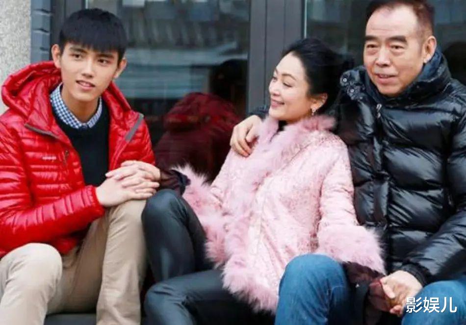 郭麒麟|同是“星二代”,有人凭演技圈粉,有人“强捧不红”让爹妈操碎心