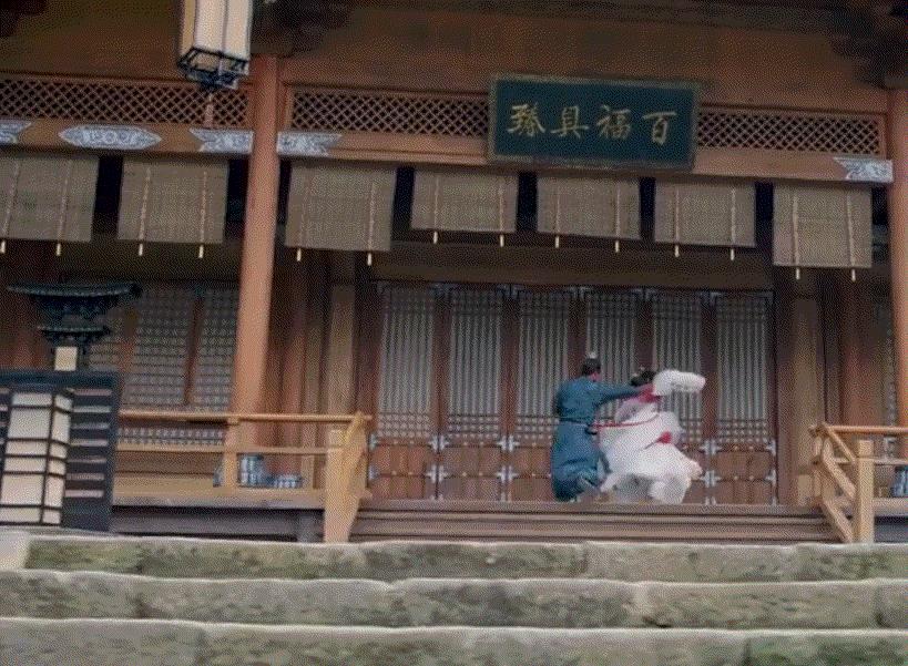 穿帮镜头|影视剧中侮辱观众智商的穿帮镜头，网友：导演你是认真的吗？