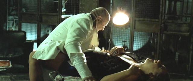 李连杰|李连杰的R级之作，却在内地千夫所指，因“性内容”不允上映