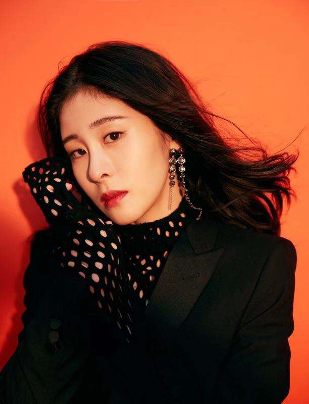 王菲|生孩子改变妈妈的声音！王菲生下2女嗓音变浑厚，张碧晨声带更厚重？