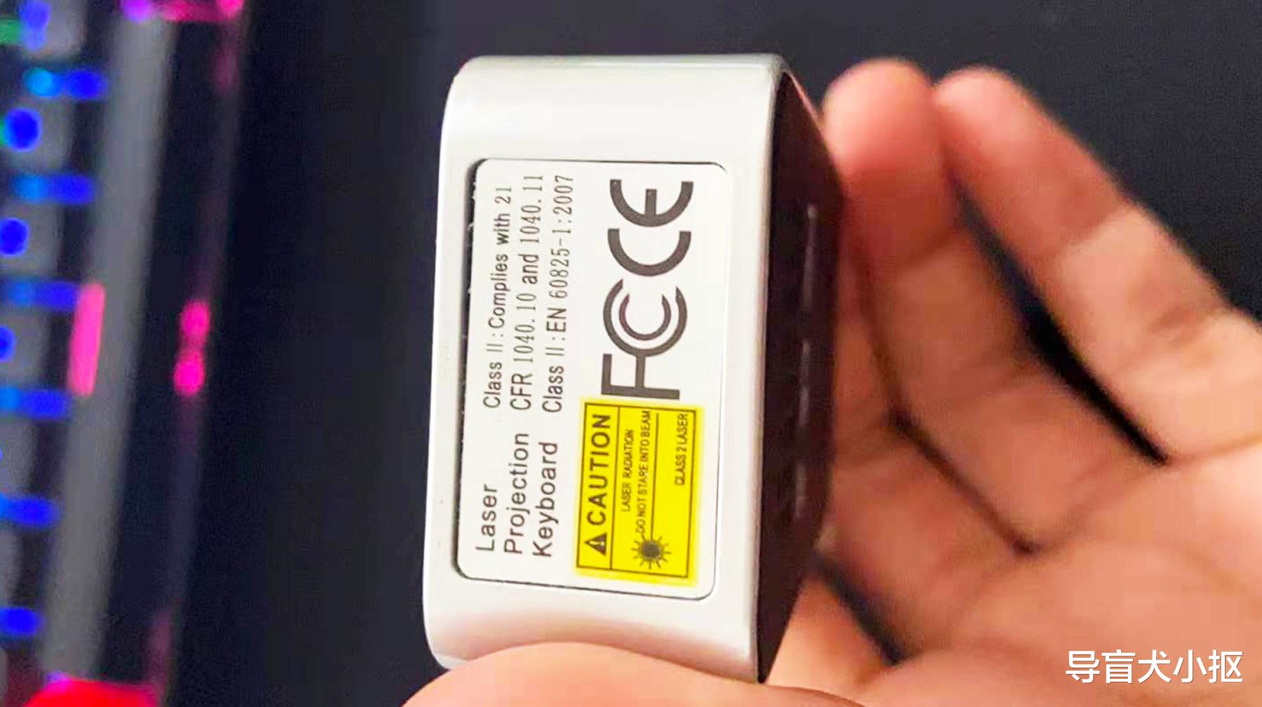 原创|凭借光线操作输入文字，体验这款二手投影键盘，科幻感和槽点并存