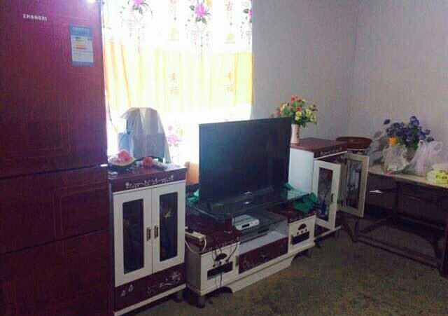 远嫁农村,婆家的婚房是全村最好的,院子大得吓人,厨房你没见过