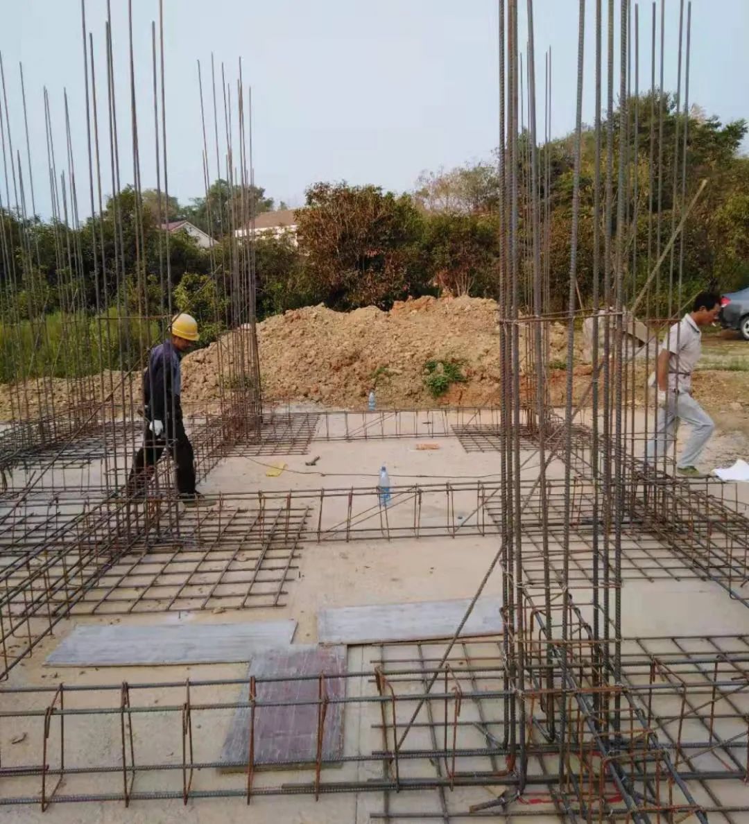 土建造价参考50.3万,面宽17.1m×进深11.7m 二层新中式风格别墅