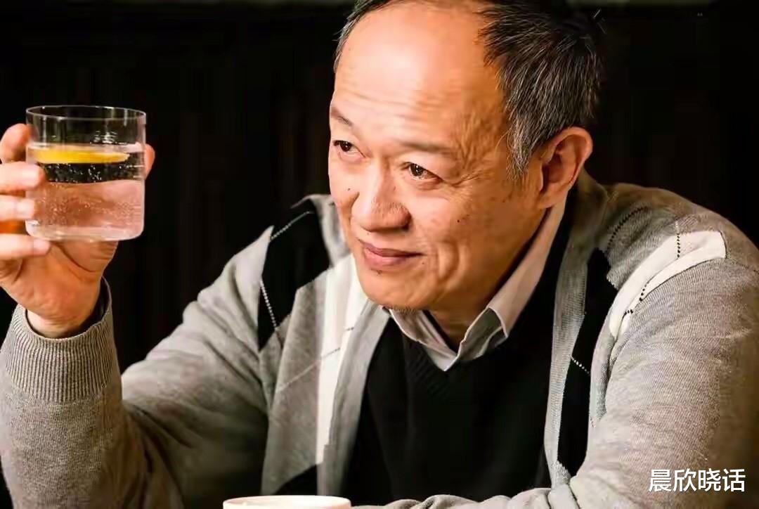 金士杰|金士杰：坚持不婚不育，60岁喜得龙凤胎，余生不会辜负小25岁妻子