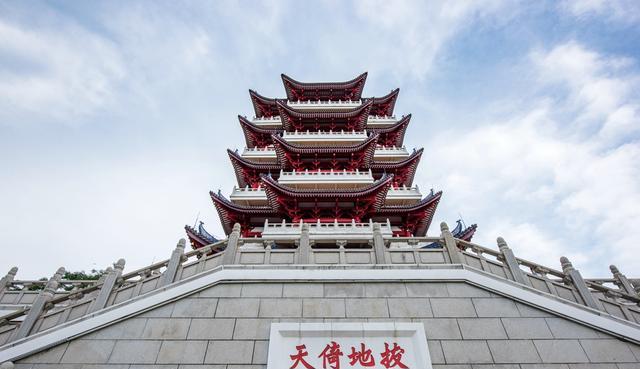 广信|韶关旅行发现一座“黄鹤楼”,据说始建于唐代,具体年份无从考证