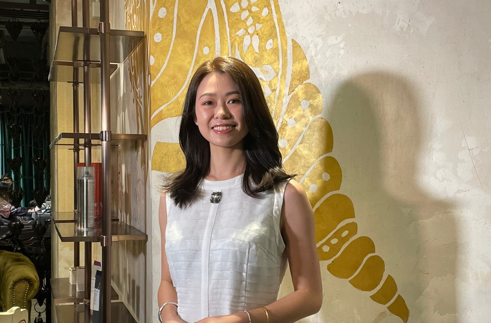 孙艺珍|港姐20强诞生,集体做头发,“爆炸头”成黑马,翻版孙艺珍最吸睛