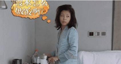 刘涛|刘涛“睡衣照”被曝光,容颜与身姿很能打,网友:发量才是亮点!