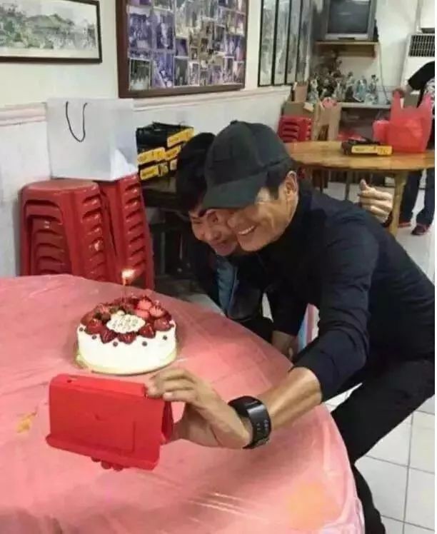 周润发|“香港之子”周润发:不与成龙周星驰合作,一生不要孩子,死后捐出所有财产