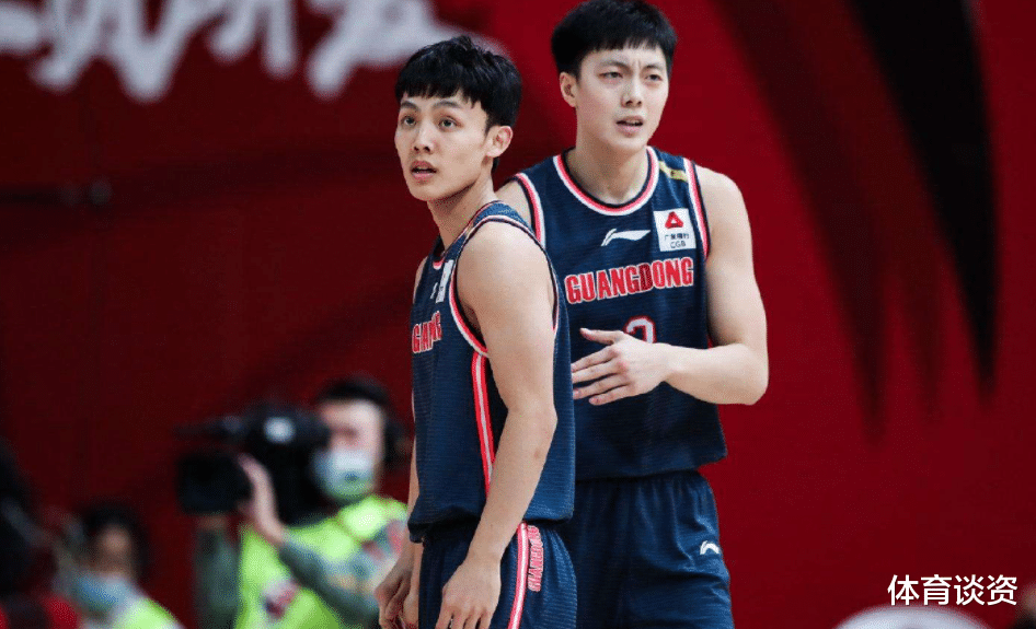 廣東男籃|僅1投+6投！杜鋒顧著練兵，雙少卻成犧牲品，15助攻3失誤激活隊(duì)友