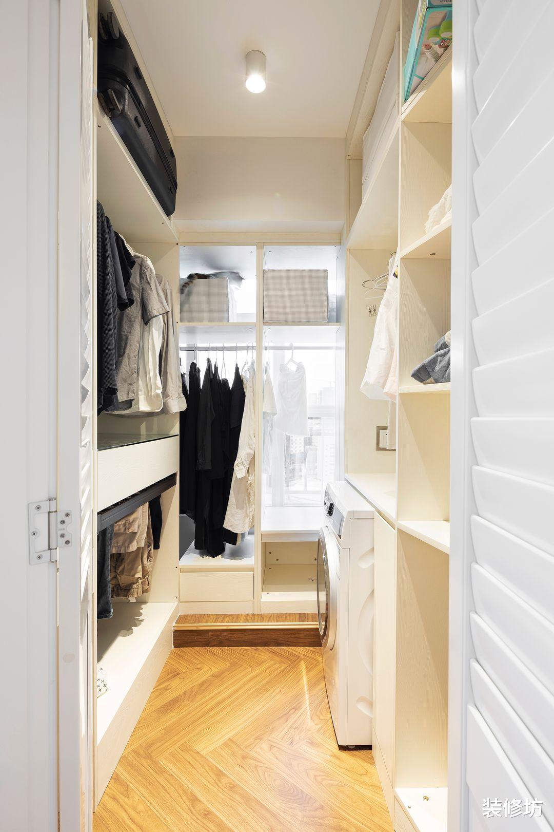 爆改48平方米一居室,实现超强开放式布局,卧室还有泡澡区