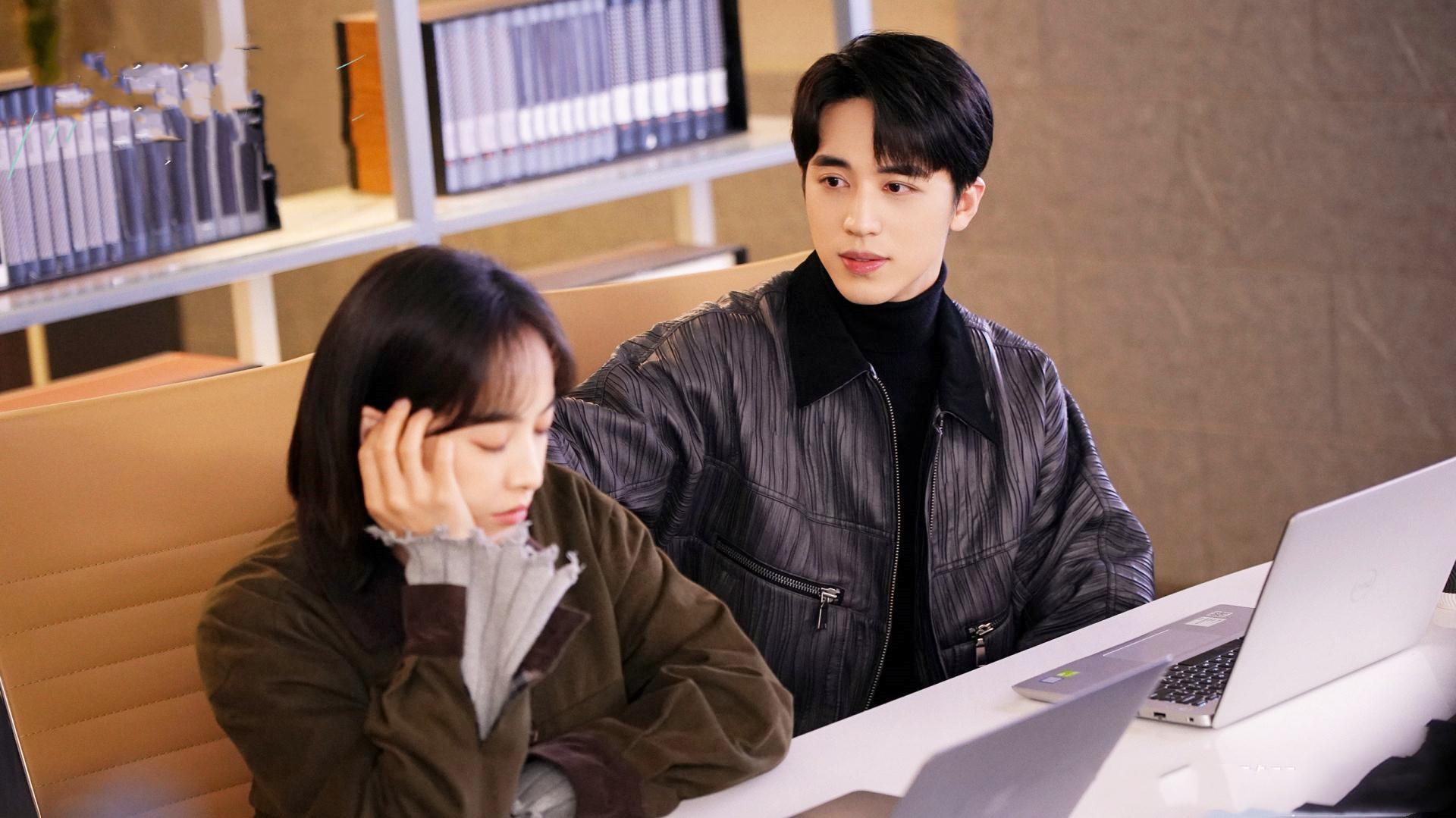 演唱会|《谁都知道我爱你》:七年暗恋变双向奔赴,白月光导致感情危机