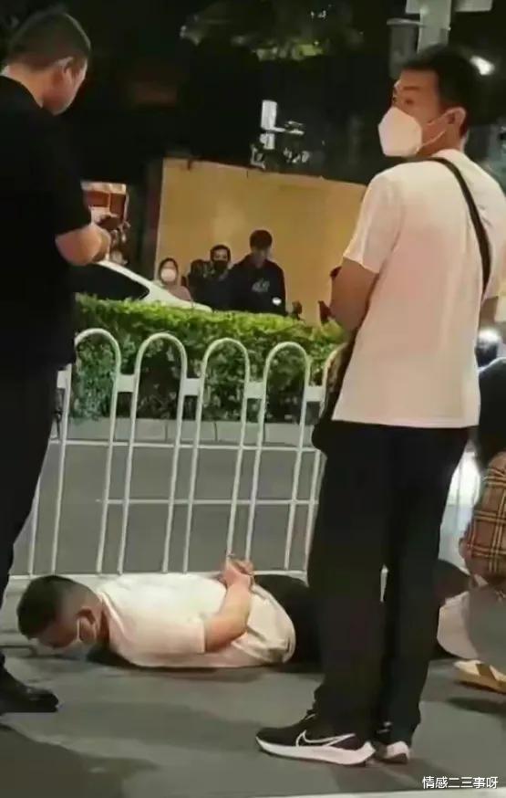 打人者的老婆向网友哭诉,我们现在很后悔,女儿在学校里受到歧视