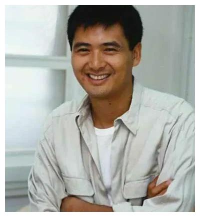 周润发|周润发：终生不与周星驰成龙合作，丁克一生，称要捐出全部遗产