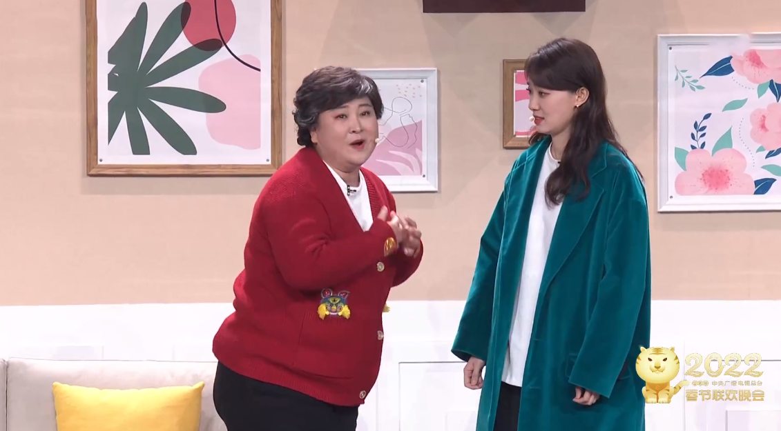 小品|简评2022央视春晚语言类节目：小品不好笑，相声老套，脱口秀拉胯
