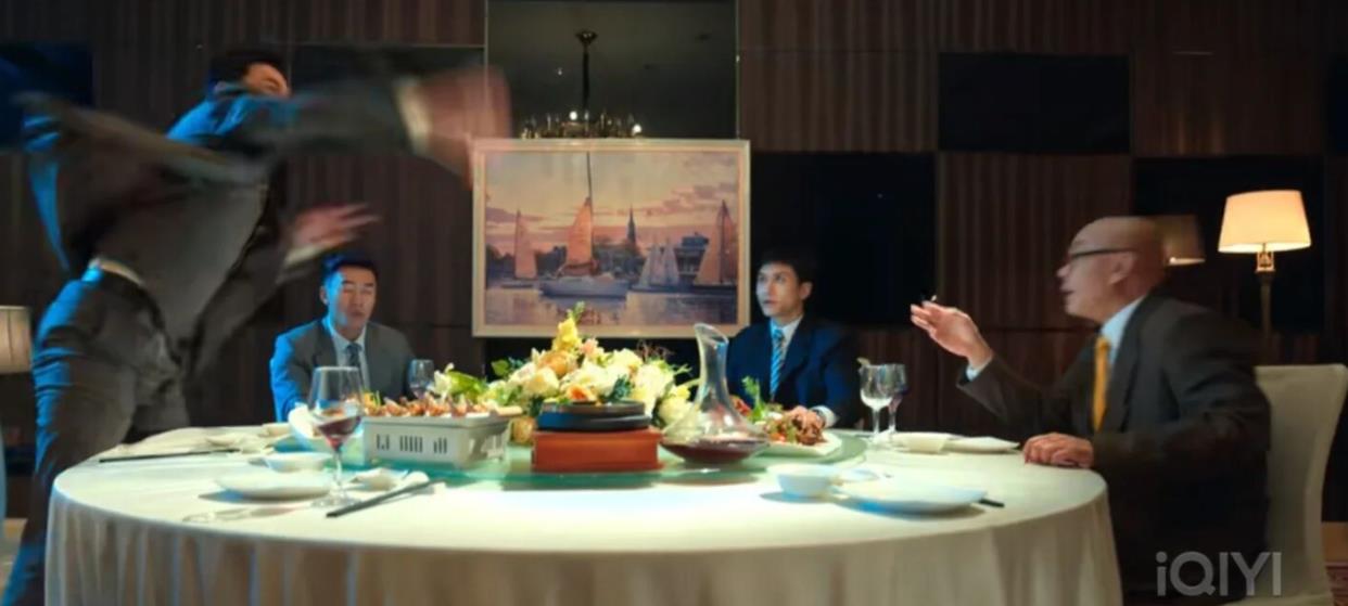 赵垒|赵垒为什么失态对裘毕正发飙？别被恋爱脑忽悠，裘真的又蠢又坏